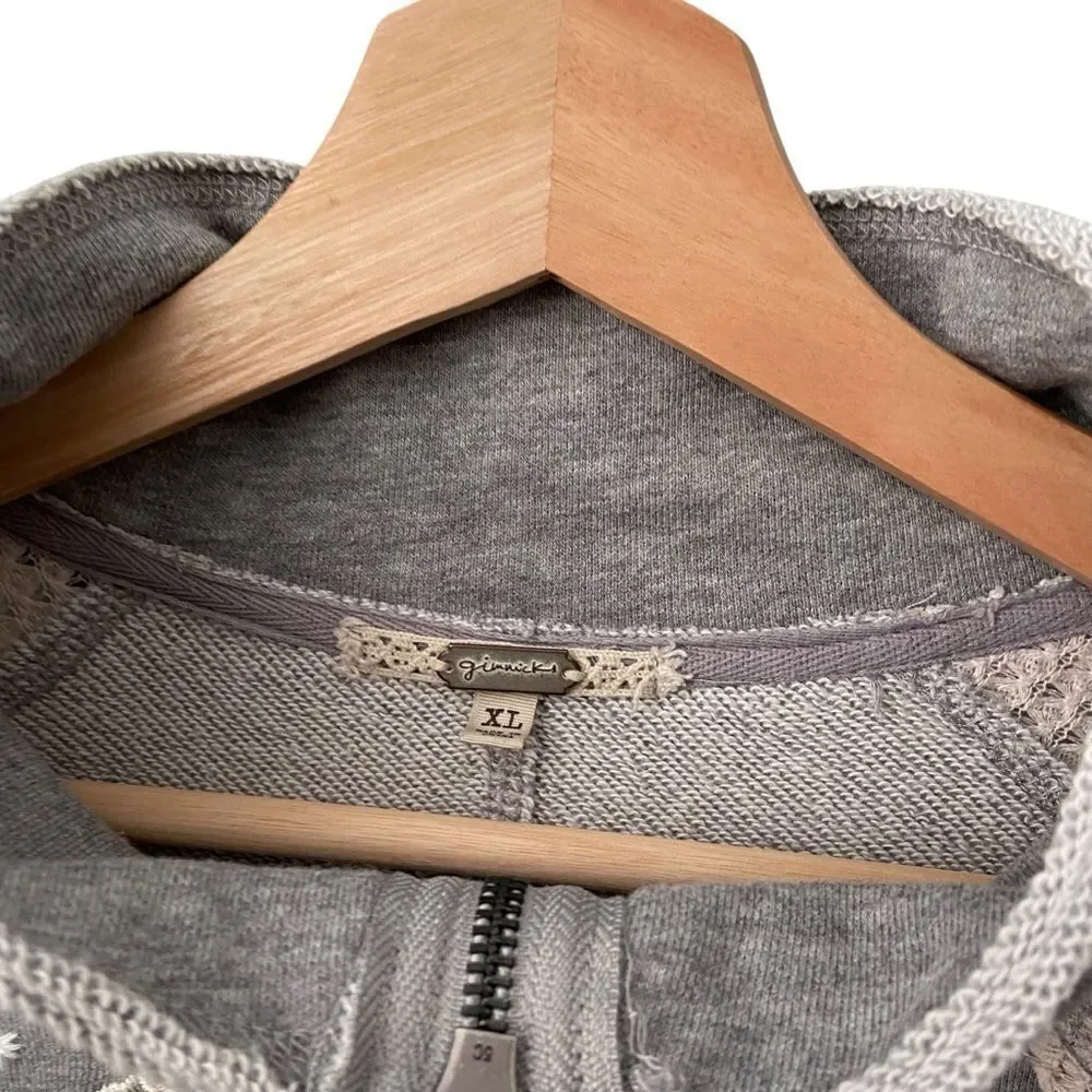 Gimmicks from BKE Embellished Half Zip Sweatshirt in Size XL